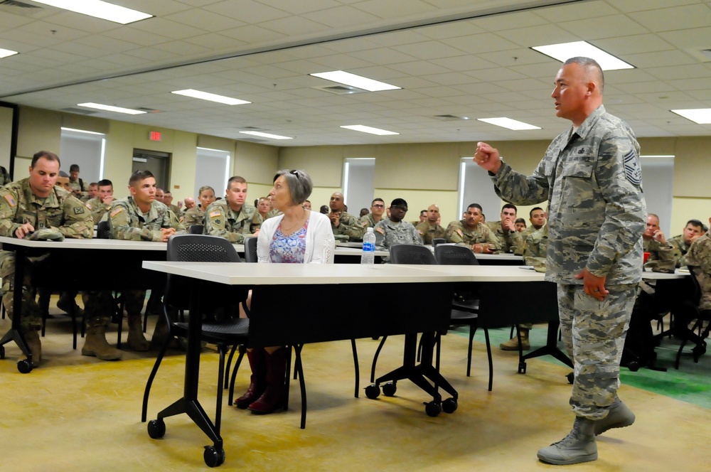 CNGB team visits mobilized NG at Fort Hood