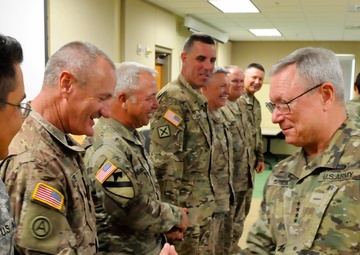CNGB visits mobilizeds NG at Fort Hood
