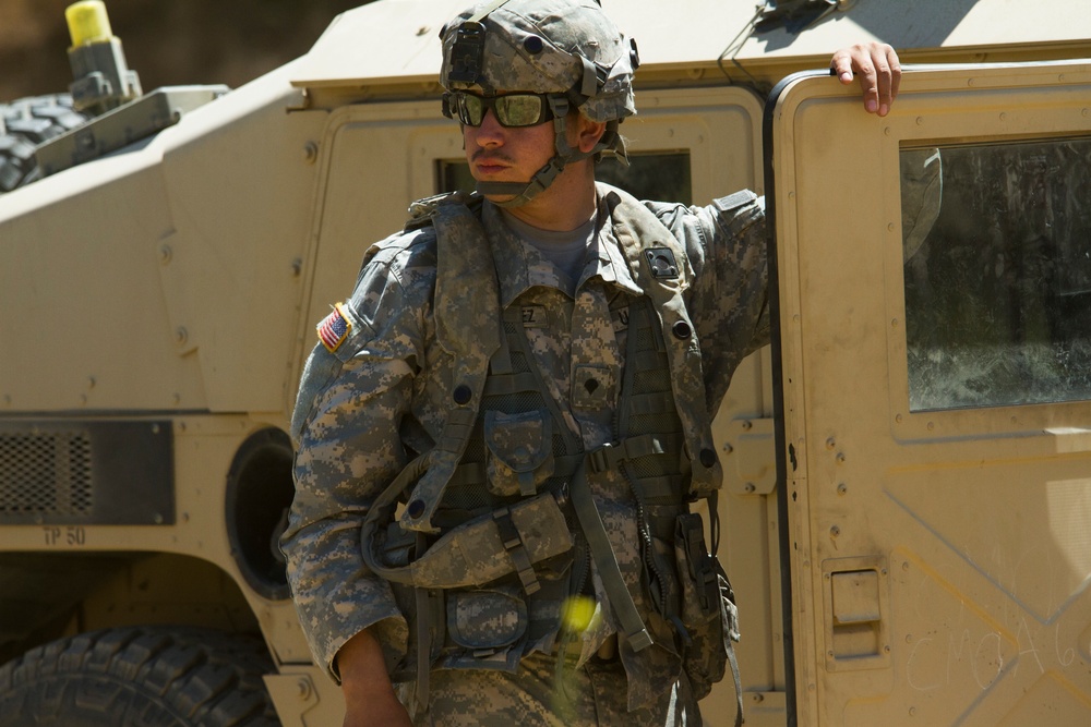 Military Police Army Reserve Soldiers train at Fort Hunter Liggett