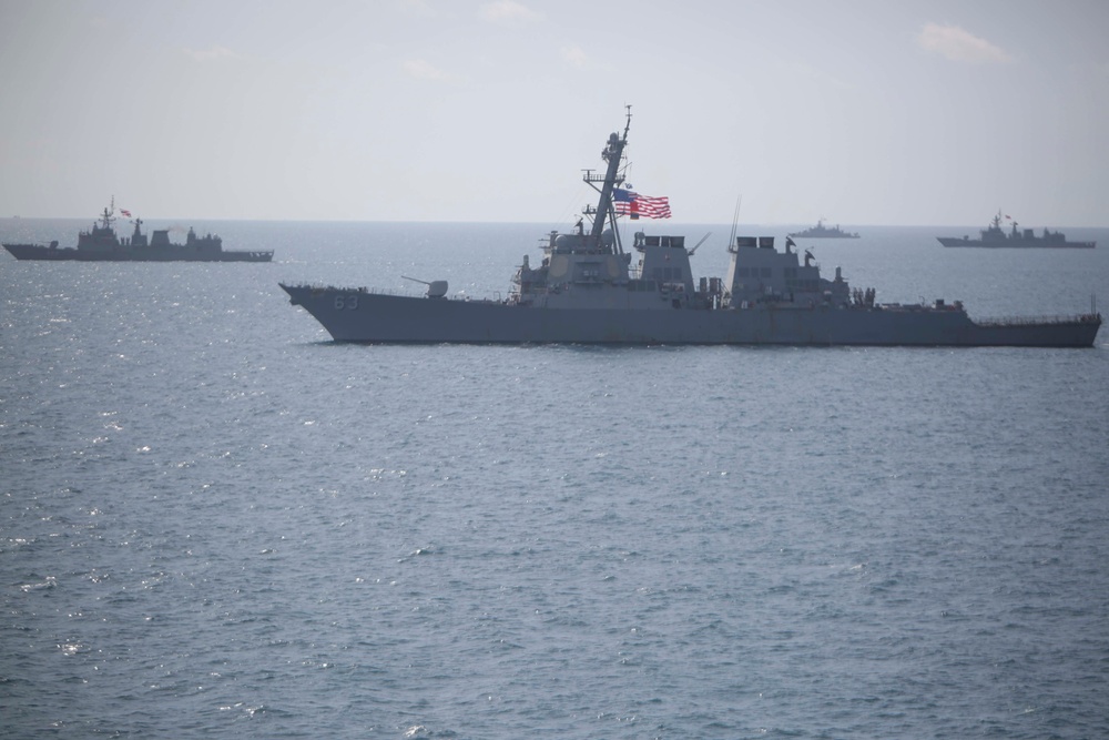 U.S. MARINES AND SAILORS ONBOARD THE USS ASHLAND (LSD 48) VISIT THAILAND FOR EXERCISE COOPERATION AFLOAT READINESS and TRAINING