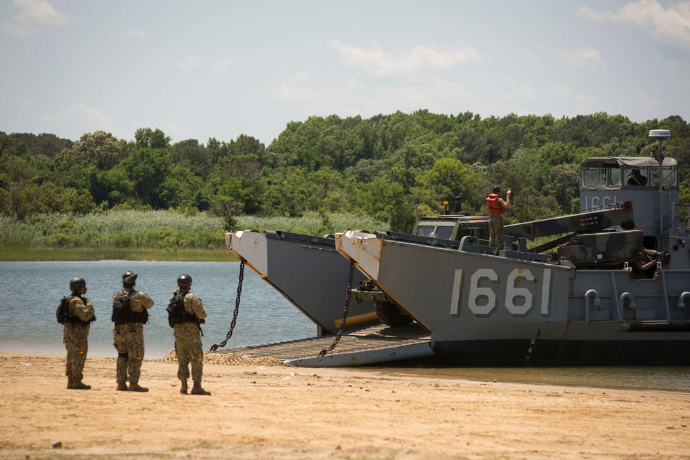 24th MEU conducts LOADEX in preparation for DSCA