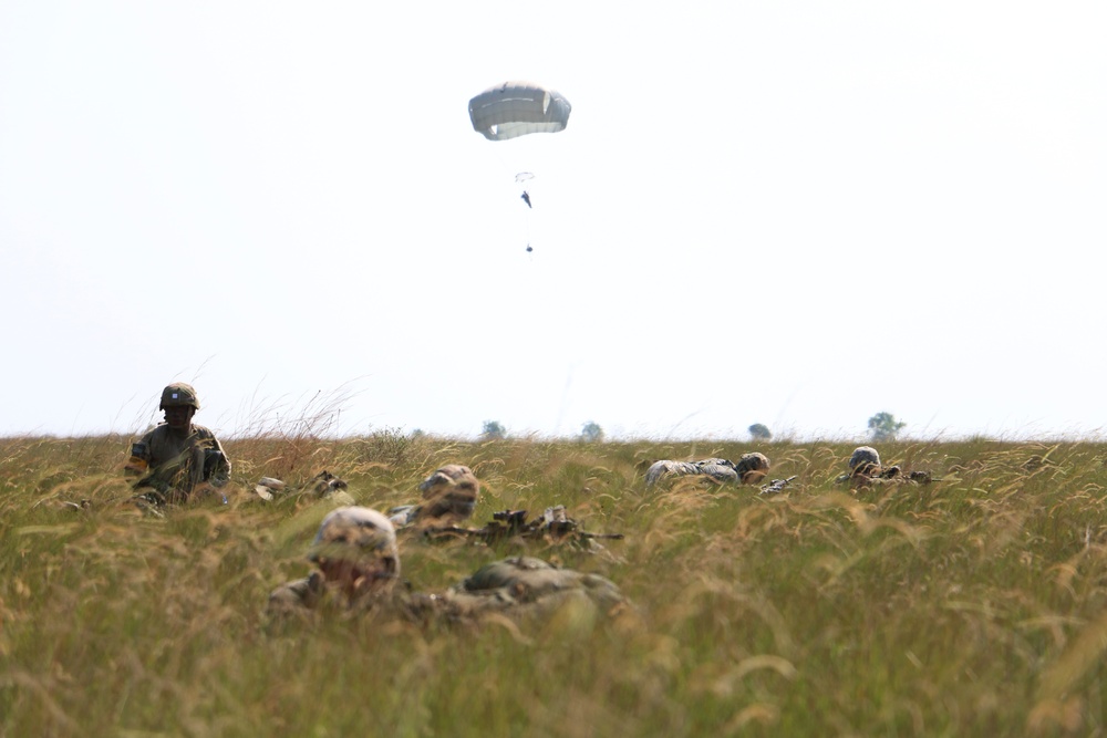 82nd Airborne paratroopers jump into Gabon, CA16