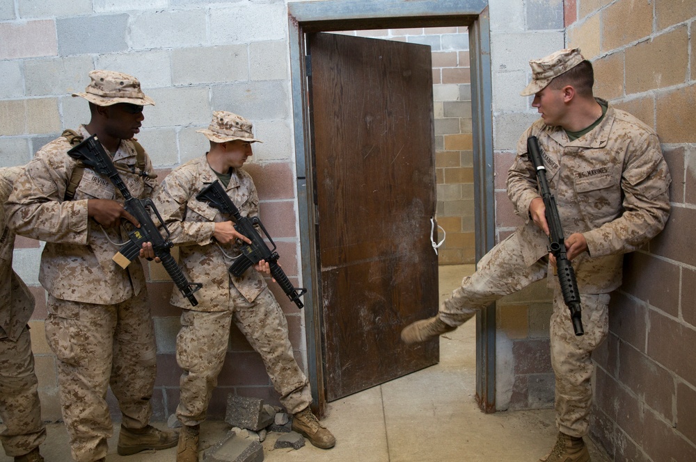 Realistic training in Indiana benefits Reserve Marines