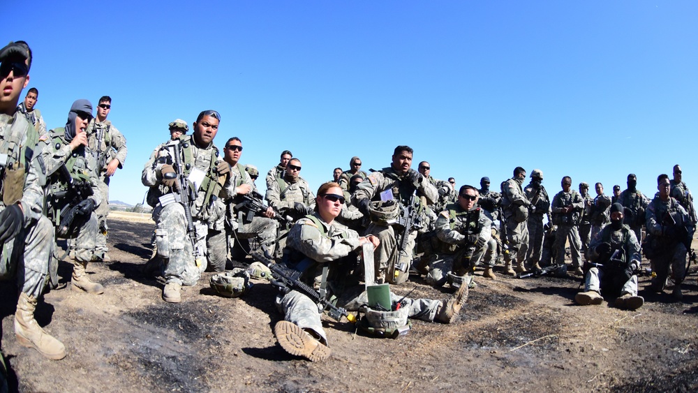 Hawaii Army National Guard Field Artillery Battalion conduct convoy operations during XCTC 2016