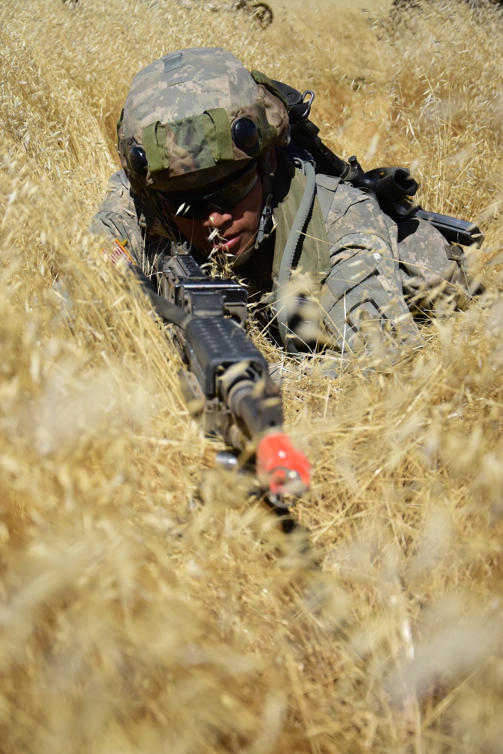 Hawaii Army National Guard Field Artillery Battalion conduct convoy operations during XCTC 2016