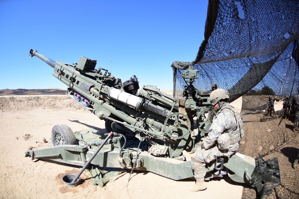 Hawaii Army National Guard Field Artillery Battalion conduct fire mission operations during XCTC 2016