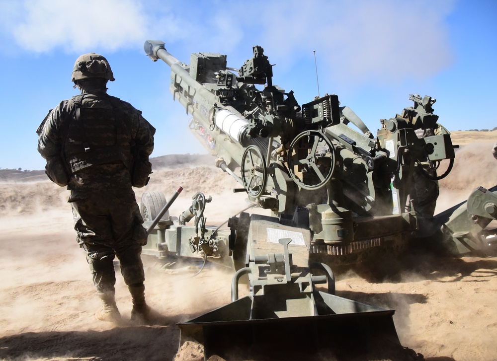 Hawaii Army National Guard Field Artillery Battalion conduct fire mission operations during XCTC 2016