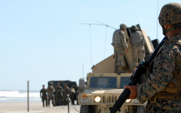 Army, Marines conduct live-fire training