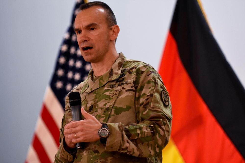 Army Medicine Europe hosts U.S. Army Surgeon General