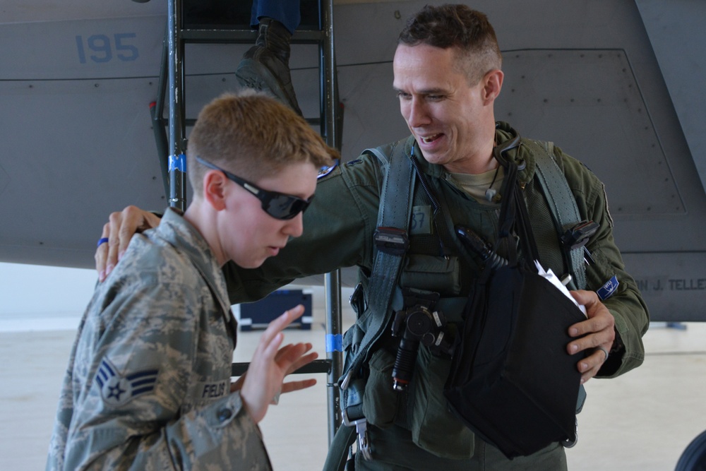 F-22 Raptor pilot reaches 1000 flying hours