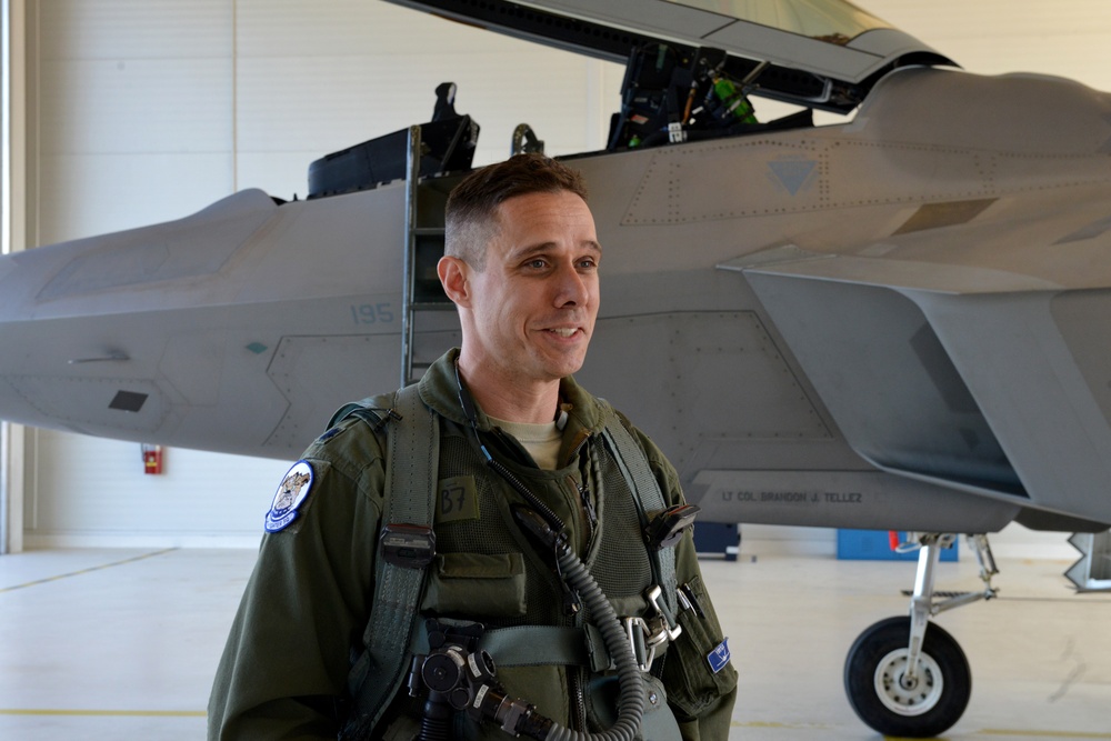 F-22 Raptor pilot reaches 1000 flying hours