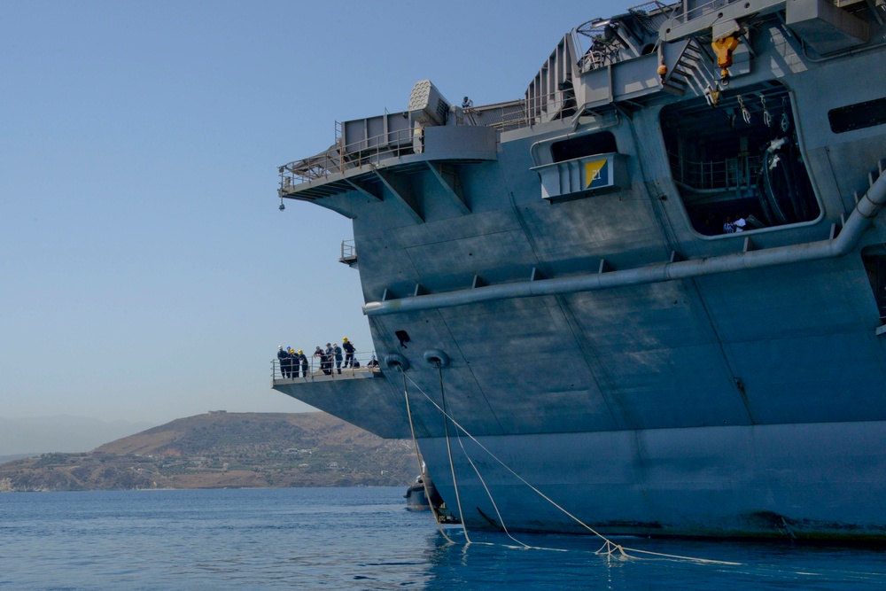 Aircraft carrier USS Harry S. Truman (CVN 75) arrives in Souda Bay, Greece