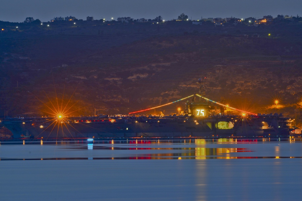 Aircraft carrier USS Harry S. Truman (CVN 75) arrives in Souda Bay, Greece