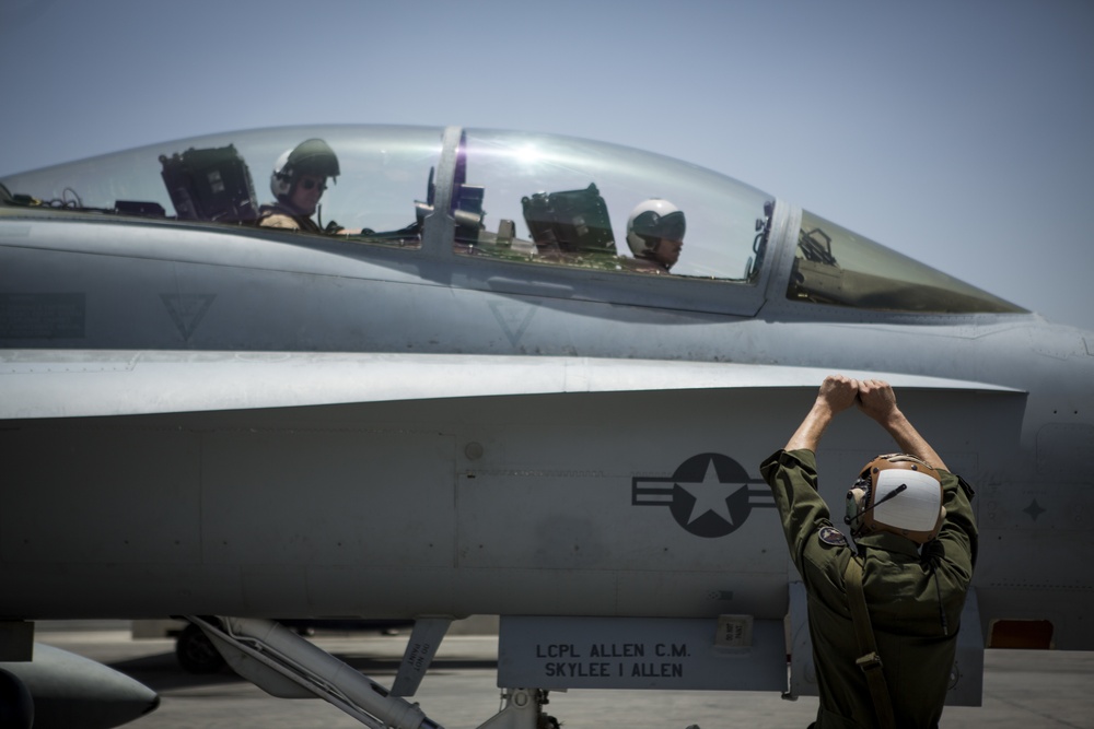 VMFA(AW)-533 Conducts flight operations