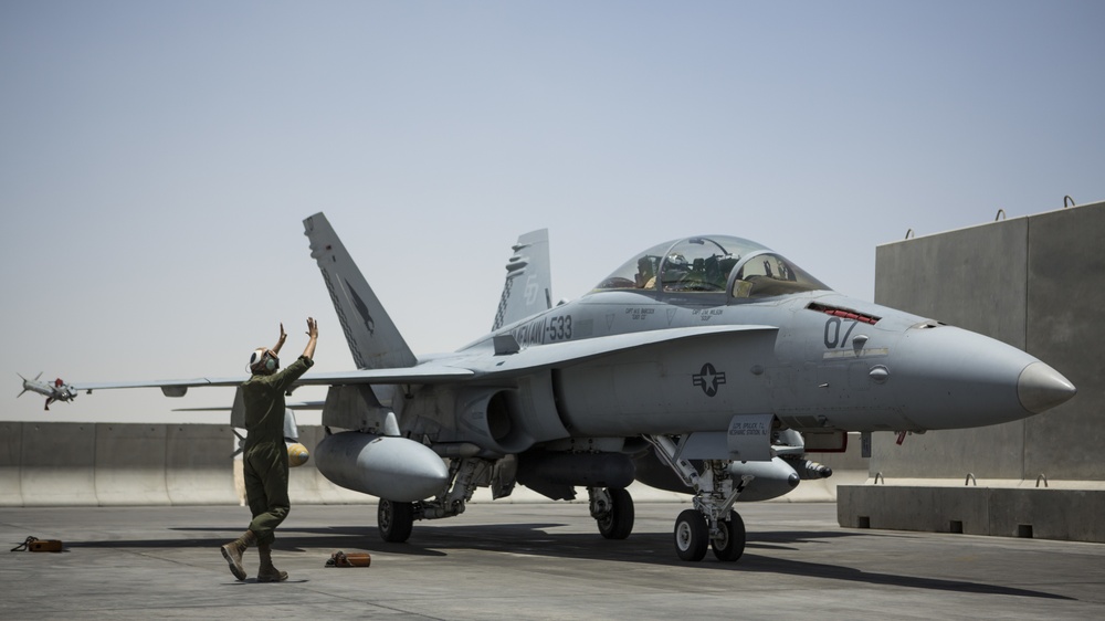 VMFA(AW)-533 Conducts flight operations