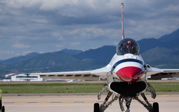 Thunderbirds visit Peterson