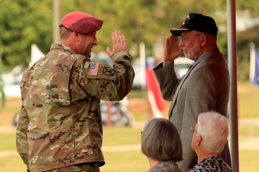 7th Military Information Support Battalion changes command