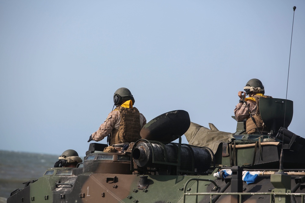 4th AABn arrives in Camp Lejeune for water operations