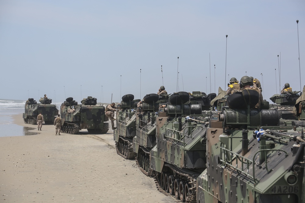 4th AABn arrives in Camp Lejeune for water operations