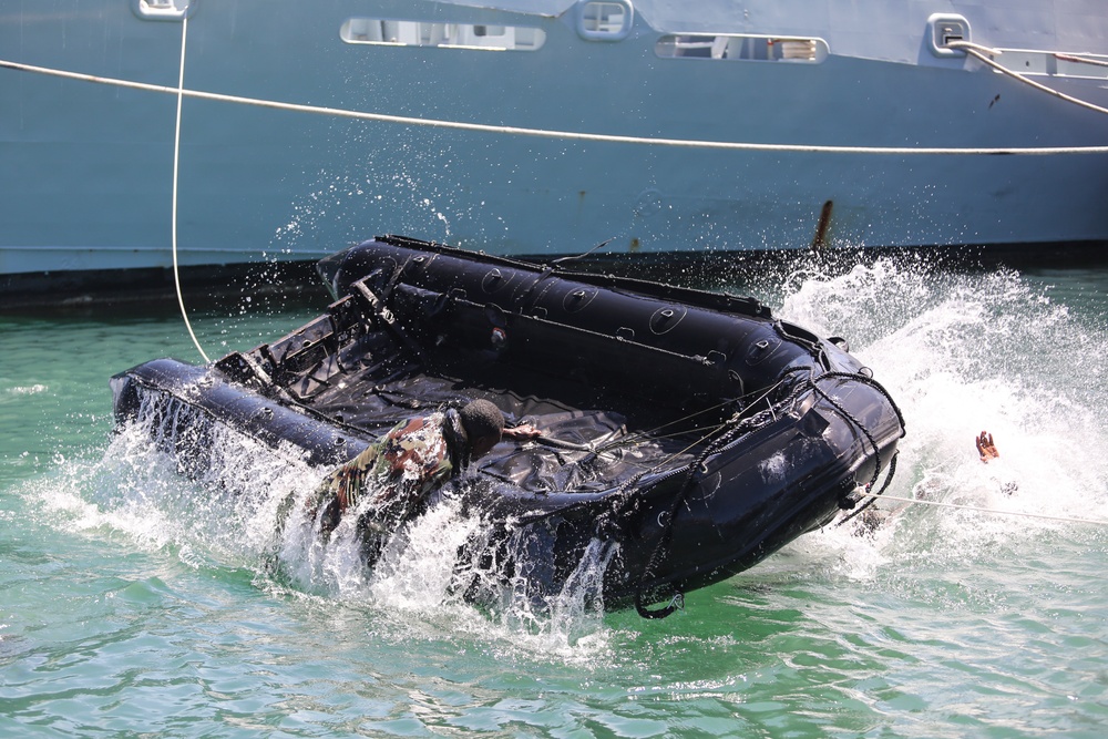 Tradewinds soldiers, Marines conduct amphibious ops training in Jamaica