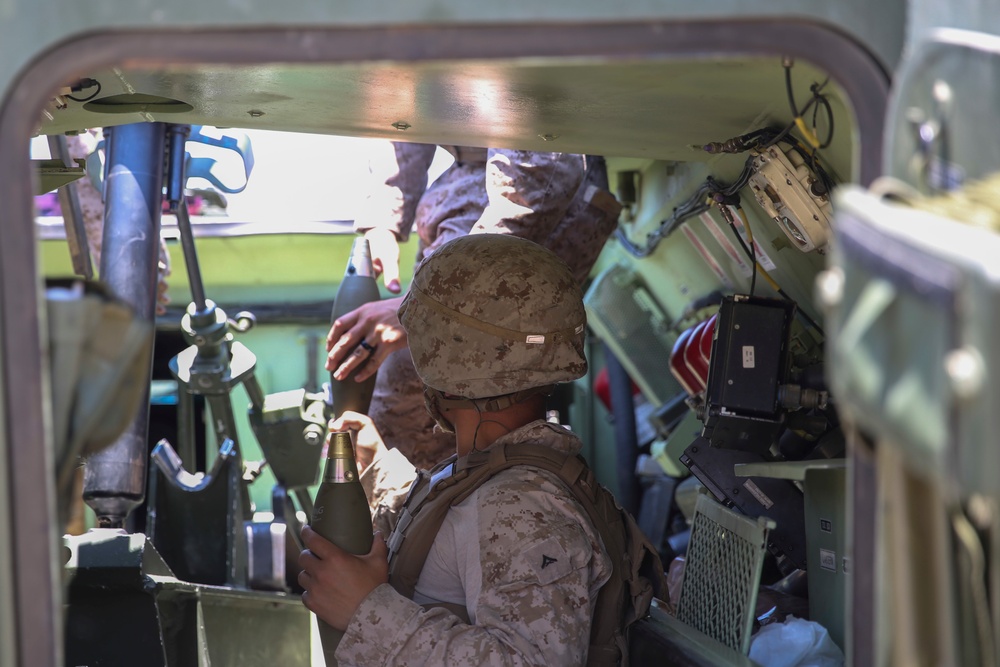 Marines fire support for Marines in training