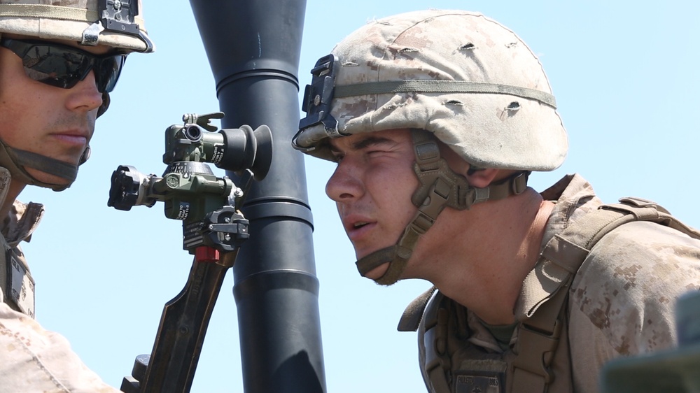 Marines fire support for Marines in training