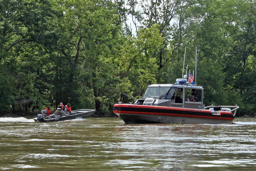 La. Guardsmen train with Coast Guard on water rescues
