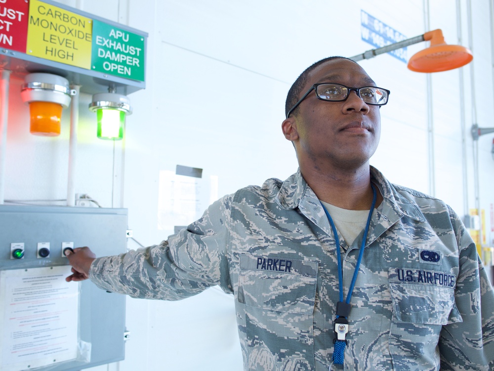 Colonel Corcoran flies last Alaska Raptor mission
