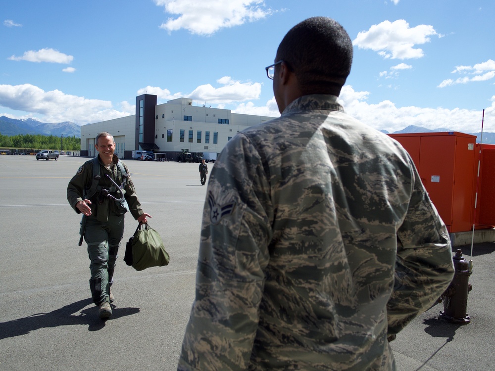 Colonel Corcoran flies last Alaska Raptor mission