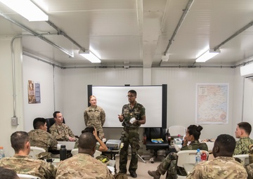 Combat lifesaver course; how to save a life