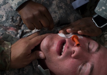 Combat lifesaver course: How to save a life