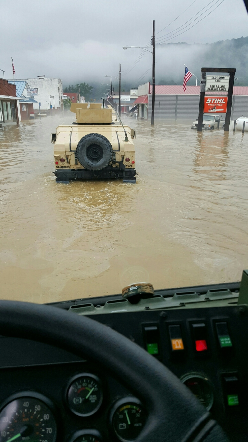Army Reserve’s 811th Ordnance Company Assists Rainelle, WV during Flooding