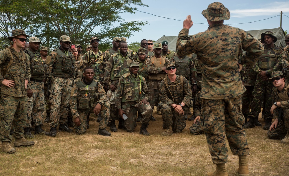 Exercise Tradewinds: Weapons training in Jamaica