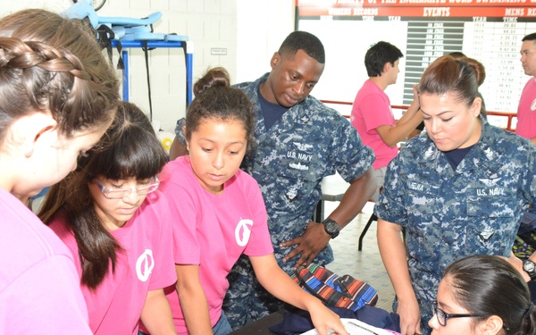 Navy assists UIW during Seaperch Competition