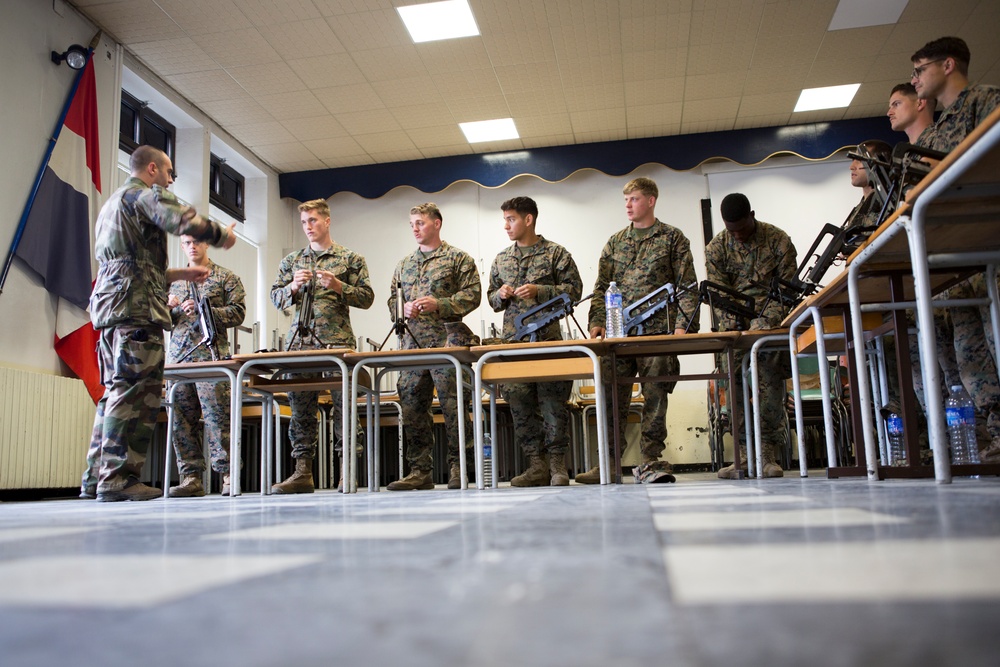 SPMAGTF-CR-AF receive French FAMAS weapons classes