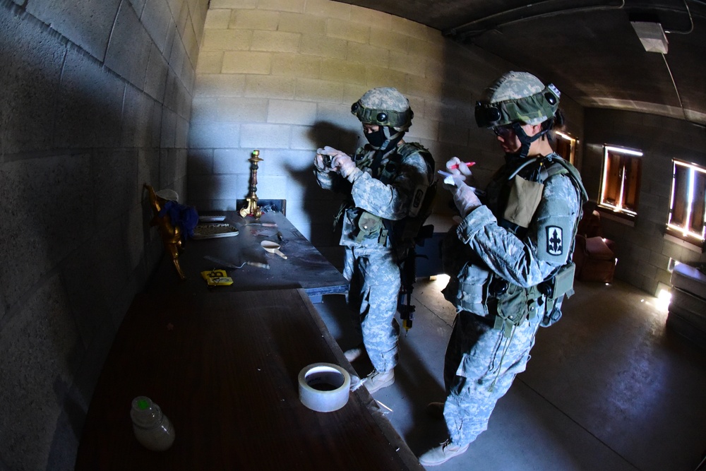 Soldiers of 227th Brigade Engineer Battalion conduct intelligence collection operations during XCTC 2016