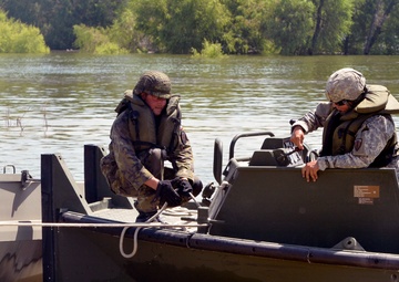 Texas Guardsmen partner with Czech Republic engineers