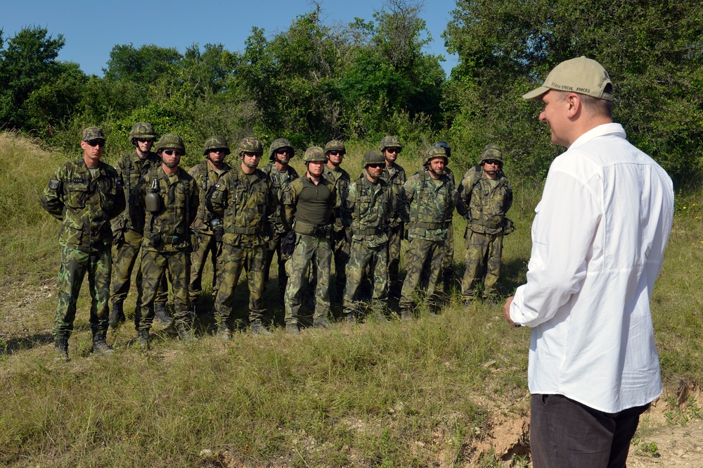 Texas Guardsmen partner with Czech Republic engineers