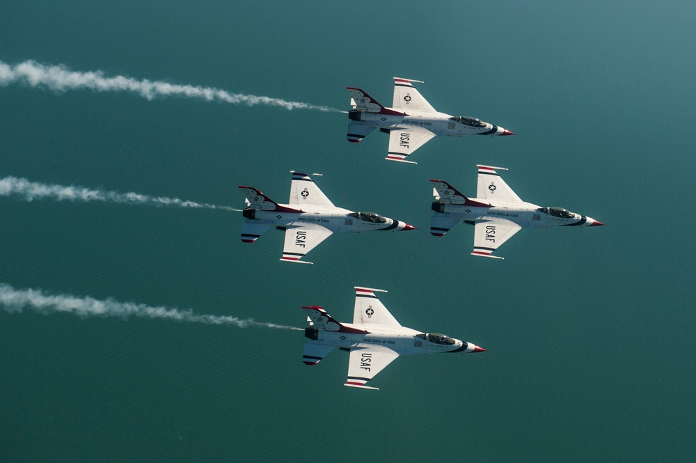 The Thunderbirds Return From Hill AFB Air Show