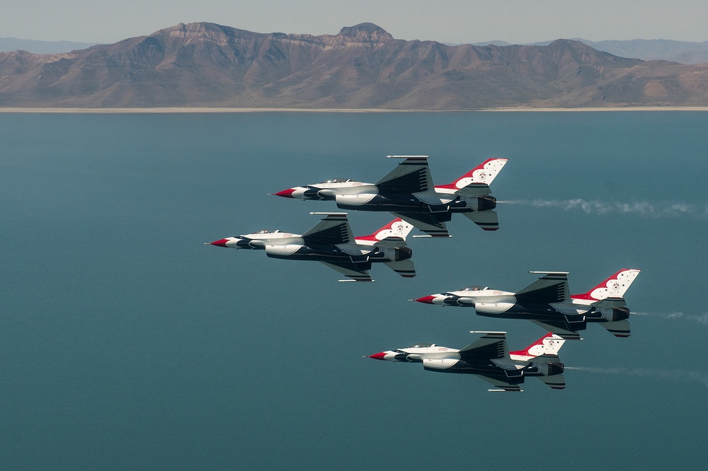 The Thunderbirds Return From Hill AFB Air Show