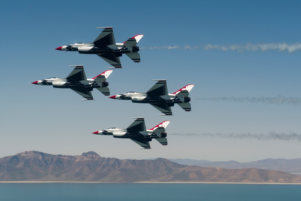 The Thunderbirds Return From Hill AFB Air Show