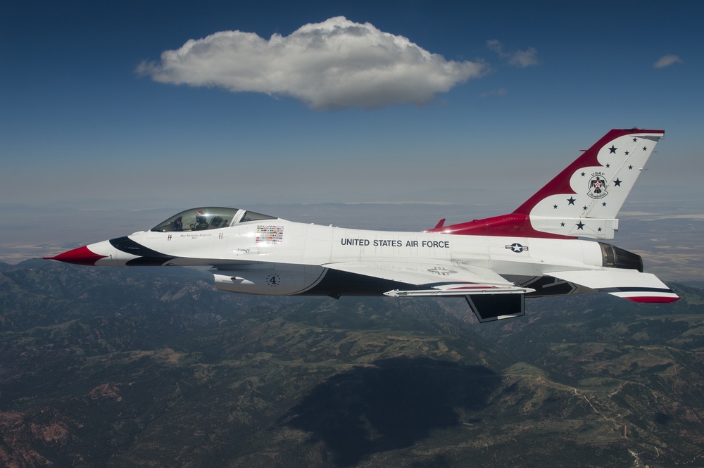 DVIDS Images The Thunderbirds Return From Hill AFB Air Show [Image