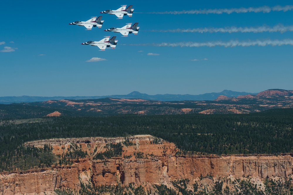 The Thunderbirds Return From Hill AFB Air Show