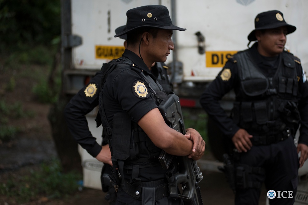 41 arrested in multinational human smuggling takedown in Central America, Colombia