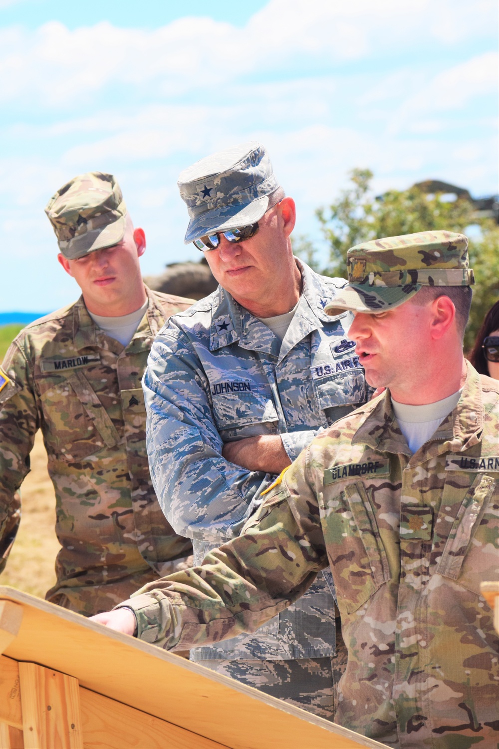 General Johnson Visits Tennessee Army National Guard in Bulgaria