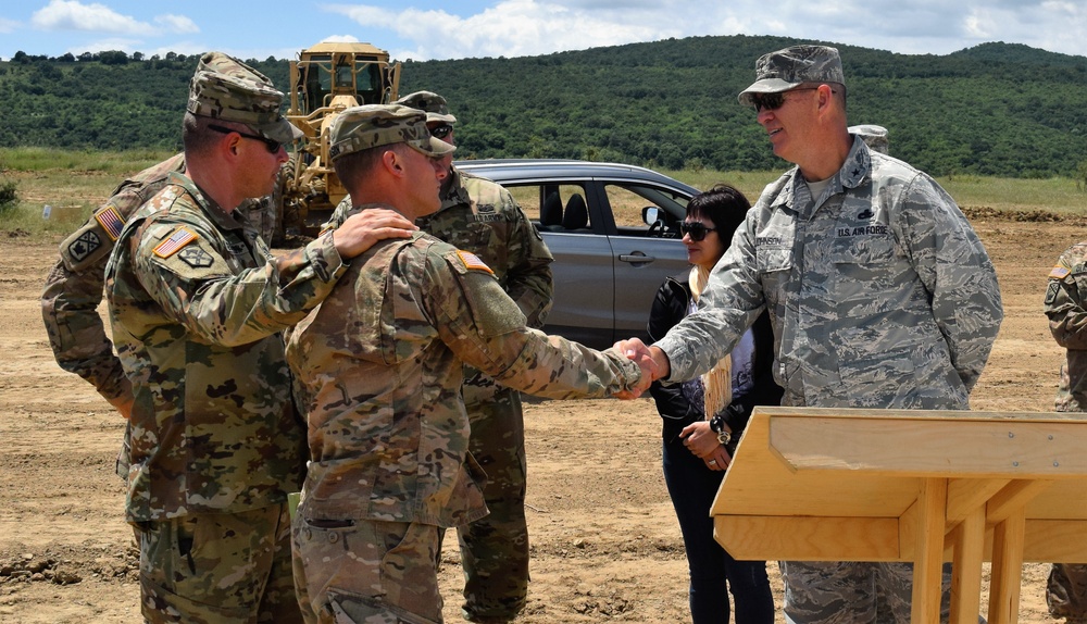 General Johnson Visits Tennessee Army National Guard in Bulgaria