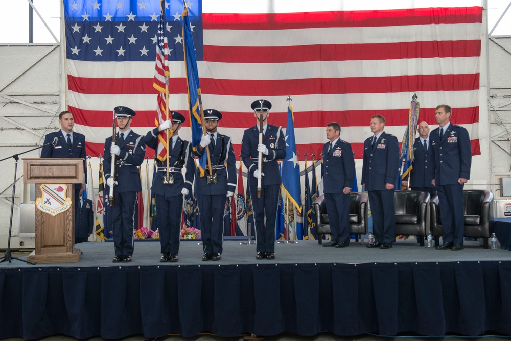Icemen welcome new commander, recognize former commander’s legacy