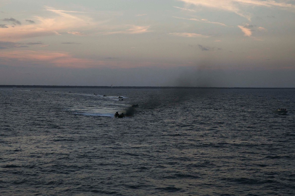 AAVs Board the USS Whidbey Island (LSD-41)