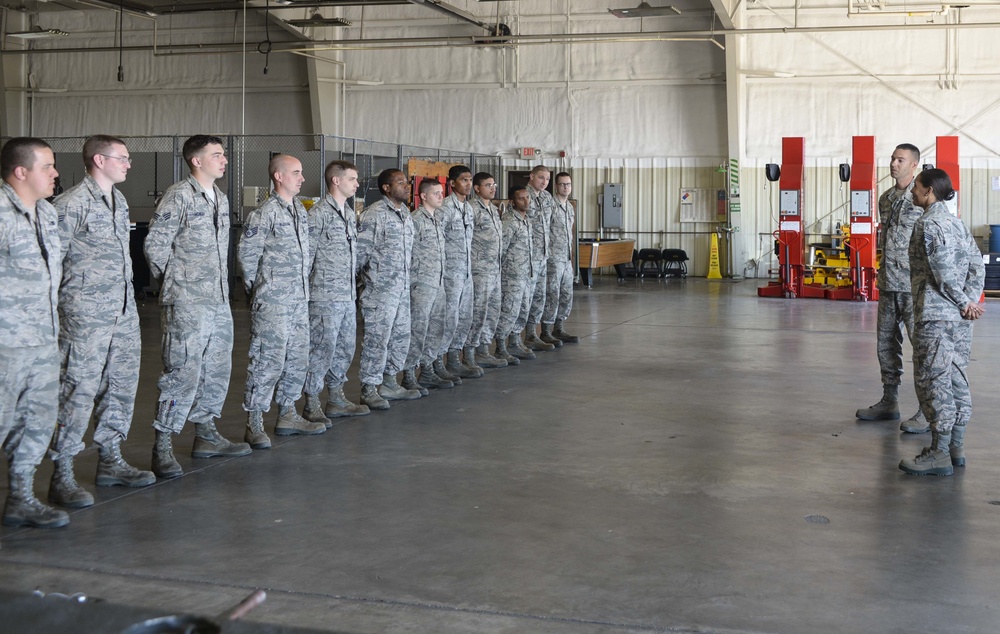 Command chief gets to know 28th MUNS Airmen