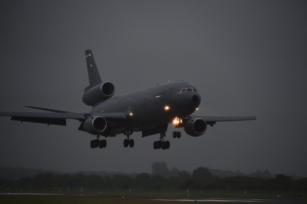 Lightning Over UK: F-35B's make historic landing at RAF Fairford